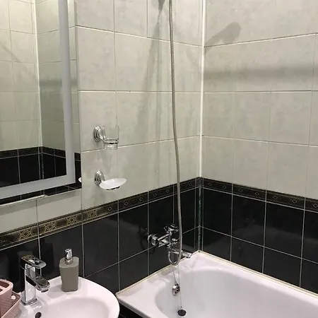 Hotel Complex Uhnovych Тернополь Экстерьер фото