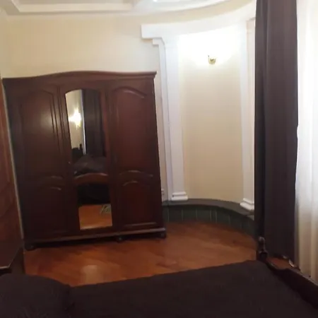 Hotel Complex Uhnovych Тернополь Экстерьер фото