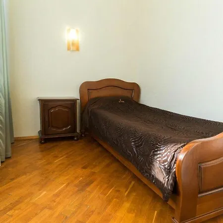 Hotel Complex Uhnovych Тернополь Экстерьер фото